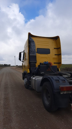 Tractor Howo Zz4187n3517n1b