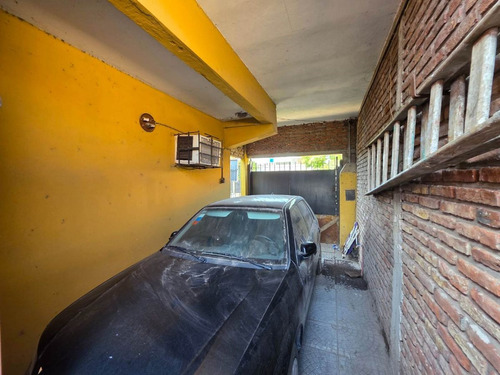 Venta Casa 4 Amb Cochera Fondo San Jose Temperley
