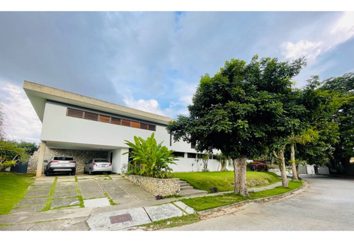 Se Vende Casa 540m2 Lomas De Chuao 9842