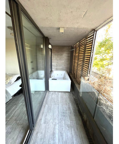Uf 7.999 Semi Nuevo Y Con Jacuzzi! Depto 1d +2b + Est. + Bga