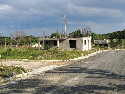 Venta De Terreno En Santo Domingo Norte, Barato