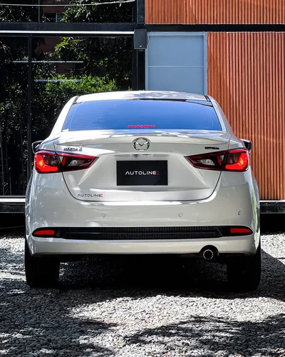 Mazda 2 Grand Touring LX