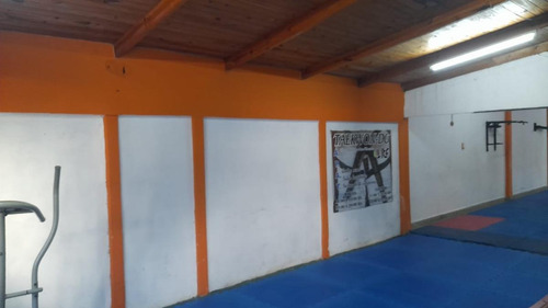 Imagen 9 de 13 de Venta Local 100 M Cubiertos Y 230 M Descubiertos - Quilmes Oeste