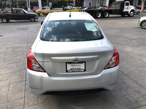 Imagen 10 de 15 de Nissan Versa 4 Puertas