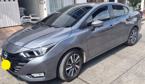 Nissan Versa 1.6 Advance