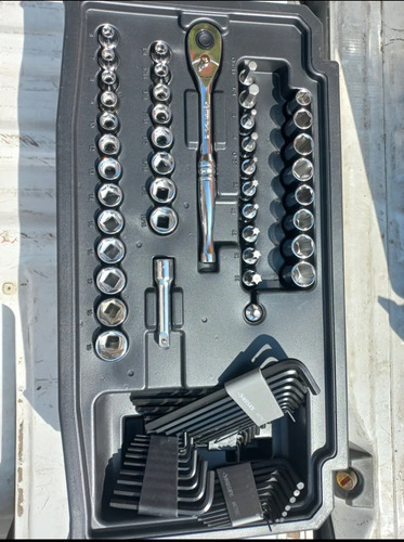 Autocle Husky Herramientas Mecanicas 270 Pzs Negro (Usado)