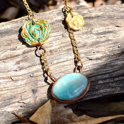 Imagen 2 de 10 de Collar De Flores Con Piedra Natural Amazonita, Bronce, Cod1