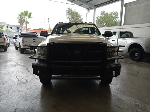 Imagen 9 de 15 de 2014 Ram 3500 Hemi 6.4 Lts Plataforma