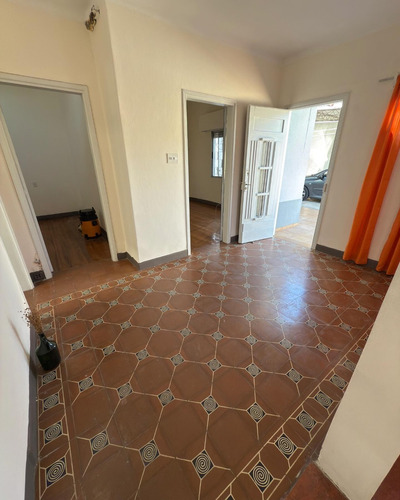 Oportunidad Para Inversión O Vivienda/casa Ph/dos Dormitorios/sayago