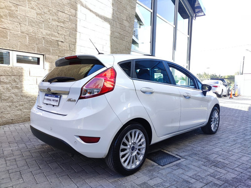 Ford Fiesta Kinetic 1.6 Titanium Powershift 120cv