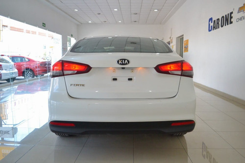 Imagen 6 de 10 de Kia Forte Lx 2018