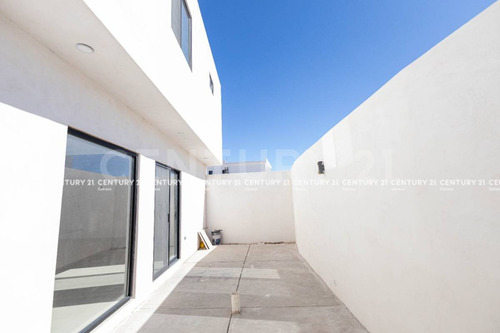 Casa En Venta En Fraccionamiento Condesa Rejón, Chihuahua Chih.