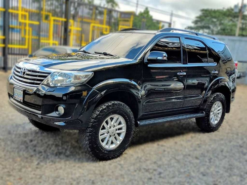 Imagen 1 de 10 de Toyota Fortuner 4x4 - Automatica
