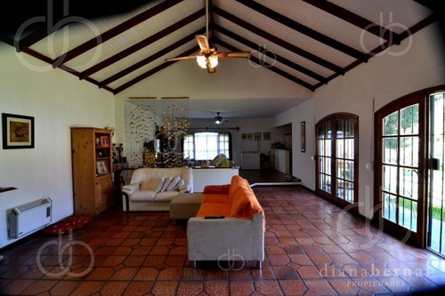 Punta Del Este, Pinares, 3 Dormitorios Y Dependencias.- Ref: 1769