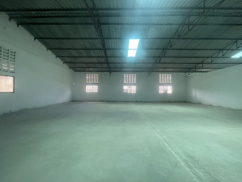 Nave Industrial Alquiler Zona Franca Hainamosa Ii