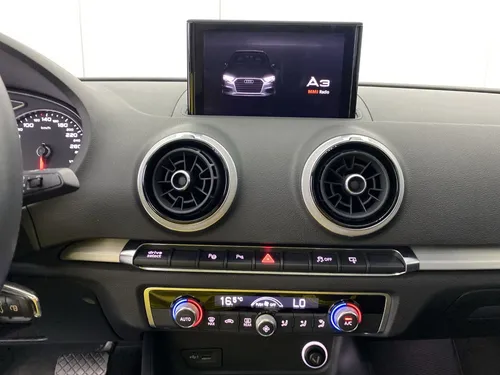 Audi A3 Sportline At 2.0