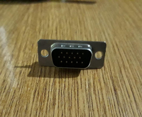 Ficha Vga Db15 Macho, 3 Hileras, Con Carcasa Plástica X 40u.
