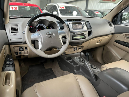 Toyota Hilux SW4 I/ SRV4X4