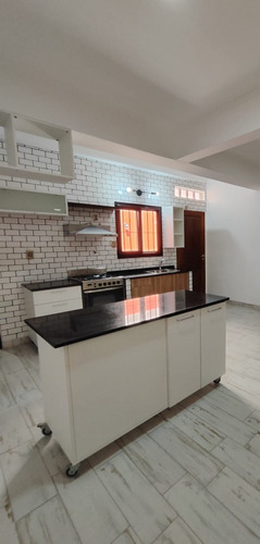 Casa 3 Ambientes Zona Unicenter