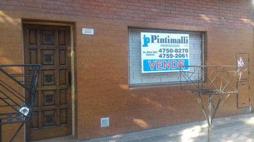 Tipo Casa Al Frente, A Mts. De Plaza