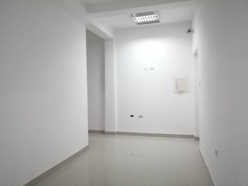 Imagen 4 de 19 de En Venta Clinica Quirurgica, Nueva Barcelona