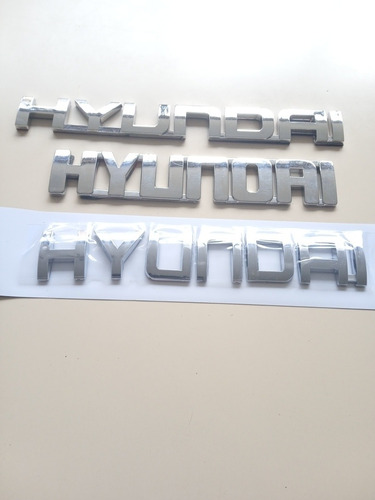 Emblema Para Compuerta En Letras Cromadas Hyundai 