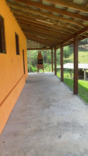 Imagem 2 de 14 de Casa 3 Quartos, Sala Cozinha, 1 Banheiro, Fogão A Lenha