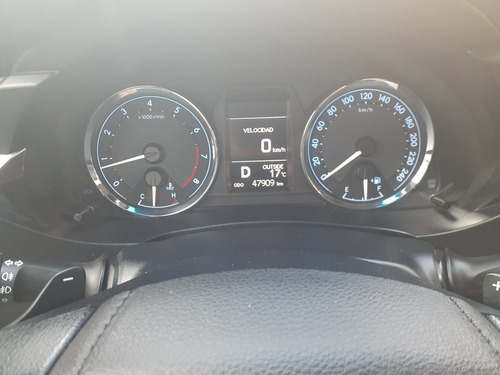 Imagen 9 de 13 de Toyota Corolla 1.8 Xei Cvt Pack 140cv 2015