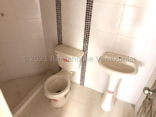 Imagen 2 de 14 de Eloisa Mejia Rentahouse Vende Townhouse En El Rincon Naguanagua 22-13614