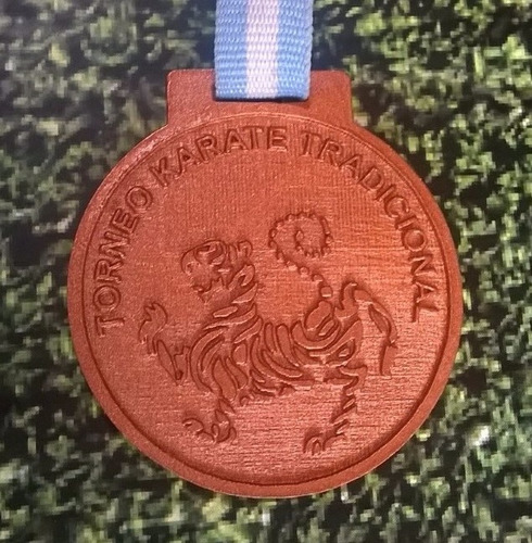 Imagen 2 de 6 de Medalla Metal Karate Taekwondo Yudo Box 50 Mm