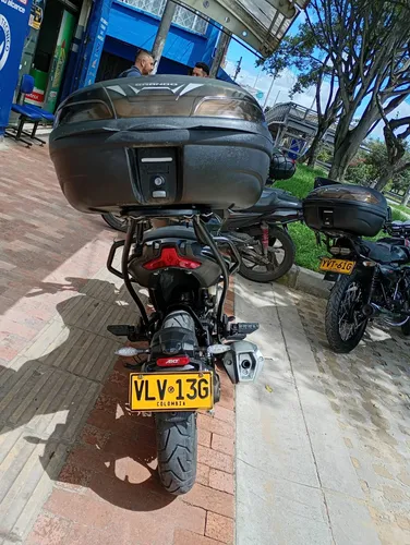 Akt Cr3 200 Eiii 2024 Casi Nueva Con Apenas 3.300km Maletero