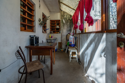 Casa En Venta, La Plata, Con Parque