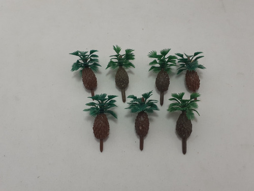 Imagen 1 de 5 de Nico 7 Palmeras Plasticas Bebé 3 Cms Alto Ho (arv 45)