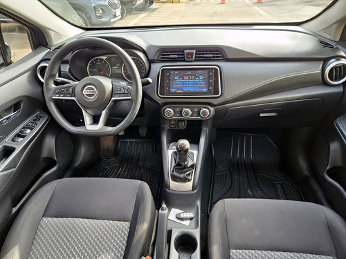Nissan Versa 1.6 SENSE 4X2 RADIO TOUCH MT 4P