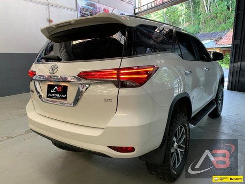 Imagen 5 de 13 de Toyota Fortuner Dubai Vxr