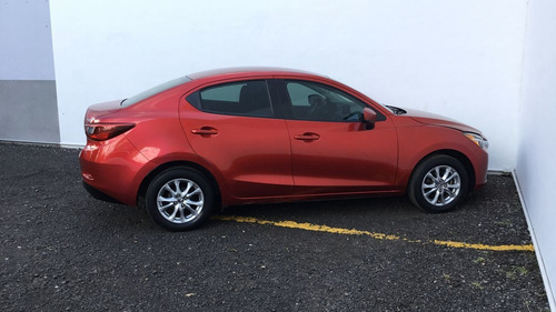Imagen 12 de 15 de Mazda Mazda 2 4 Puertas