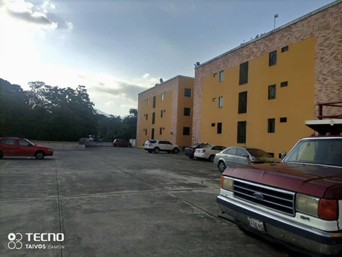 Se Vende Comodo Apartamento Con Terrazas, Ubicado En Terrazas El Limon, 007jsc