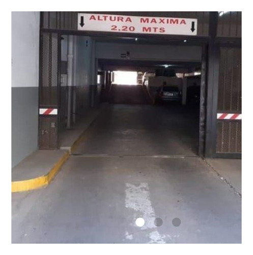 Imagen 2 de 6 de Cochera Centrica Cubierta