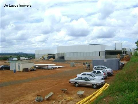 Imagem 1 de 9 de Galpão Para Aluguel Em Bl Linha Do Bakker - Ga016479