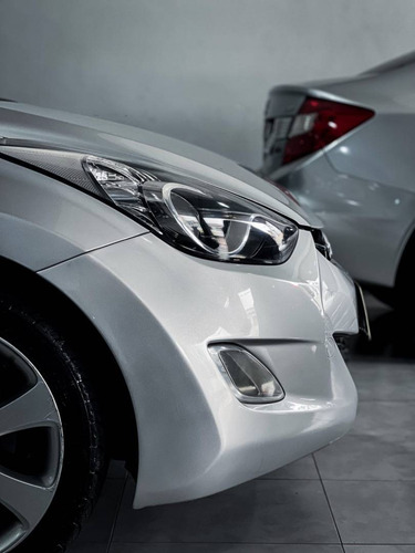 Imagem 8 de 12 de Hyundai Elantra 1.8 Gls 16v Gasolina 4p Automático