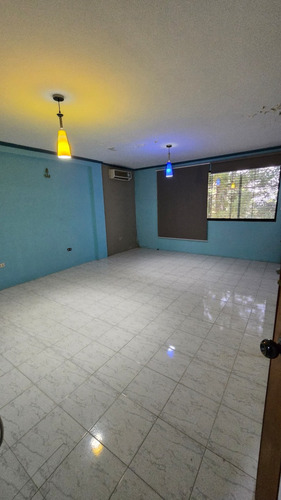 Casa En Venta En Conjunto Cerrado En El Parral (550ms)