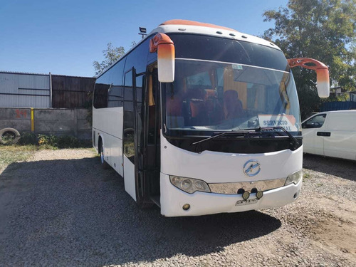 Imagen 8 de 10 de Arriendo De Buses / Viajes Especiales / Turismo