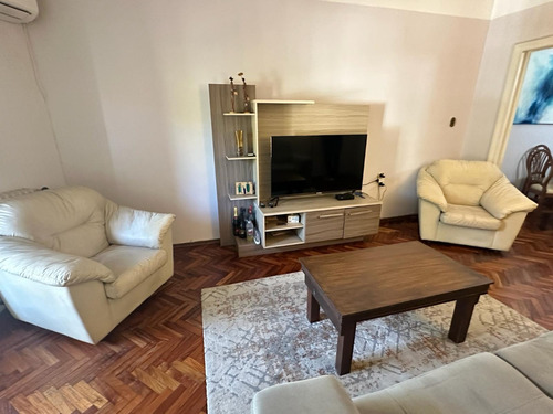 Apartamento 3 Dormitorios, 2 Baños En Pocitos Muy Buen Estado