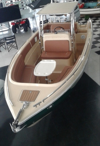 Lancha Mediterranean 25 Open- Sergio Bonora Yates