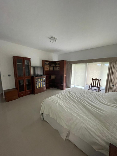 Imagen 8 de 14 de Casa 6 Ambientes Con Piscina Oportunidad Acepta Permuta