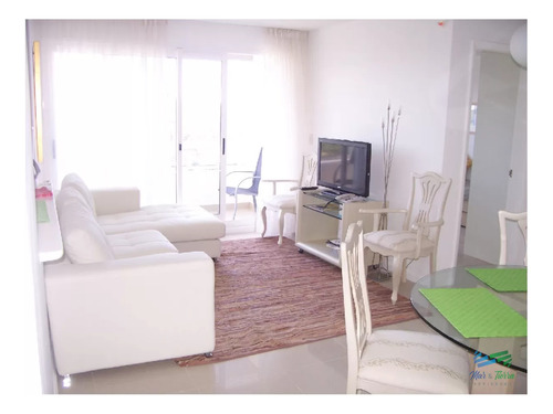 Apartamento En Roosevelt, 2 Dormitorios *