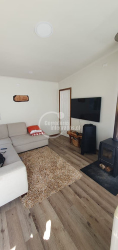 Casa En Venta De 2 Dorm. En Puerto Varas