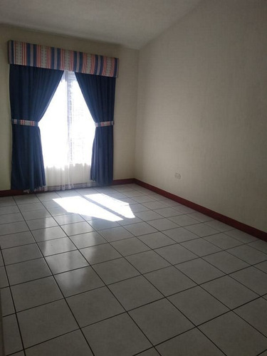 Imagen 5 de 7 de Casa En Venta De 3 Habitaciones En Vistas De San Lucas
