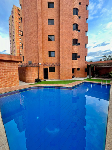 Apartamento En Res. Ineska, Mañongo / Valencia