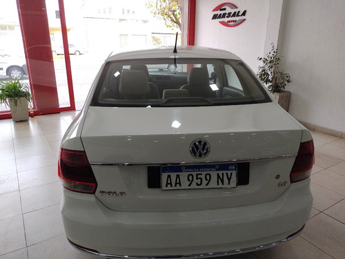 Imagen 3 de 6 de Volkswagen Polo 2017 1.6 Comfortline